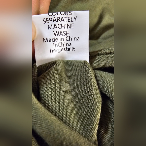 Army Green Oversized Vee neck sleeveless Jumpsuit with pockets New in package XL - Picture 5 of 8